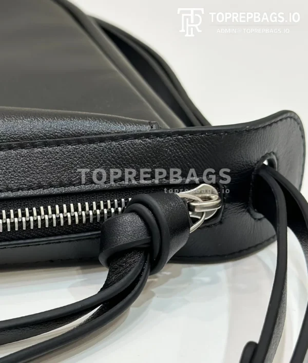 i1722847541_1552_7 Fendi Simply in Black
