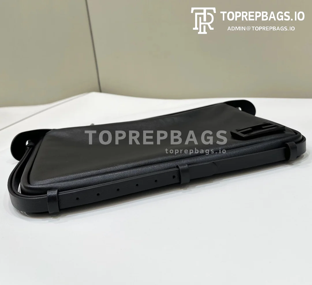 i1722847541_2075_6 Fendi Simply in Black