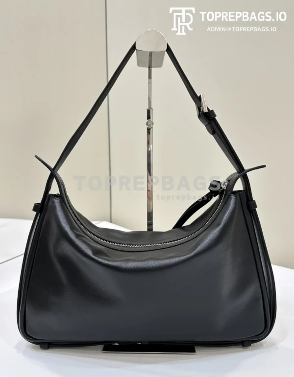 i1722847541_8280_4 Fendi Simply in Black
