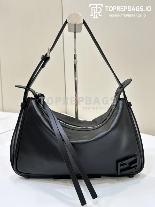 i1722847541_9155_0 Fendi Simply in Black