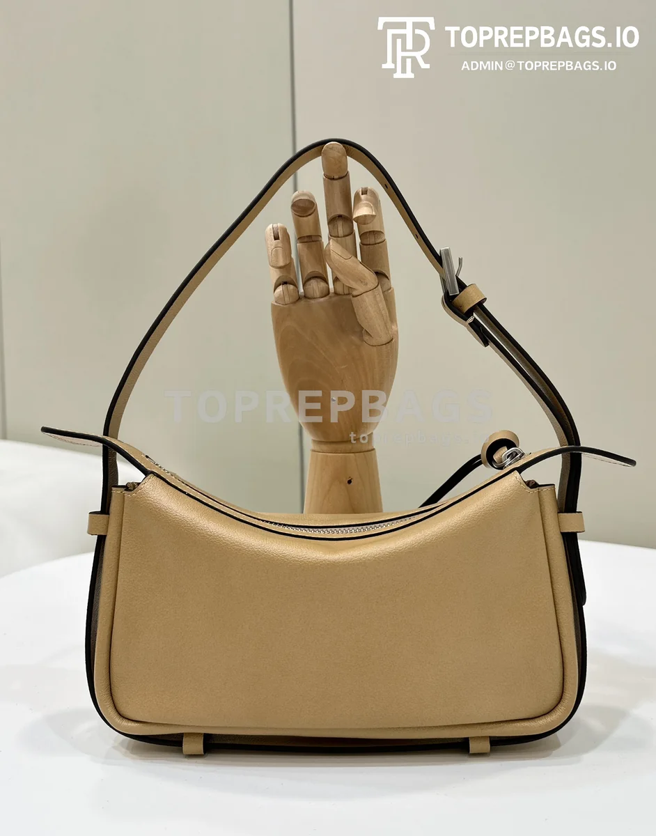 i1722852034_2439_8 Fendi Simply in Beige