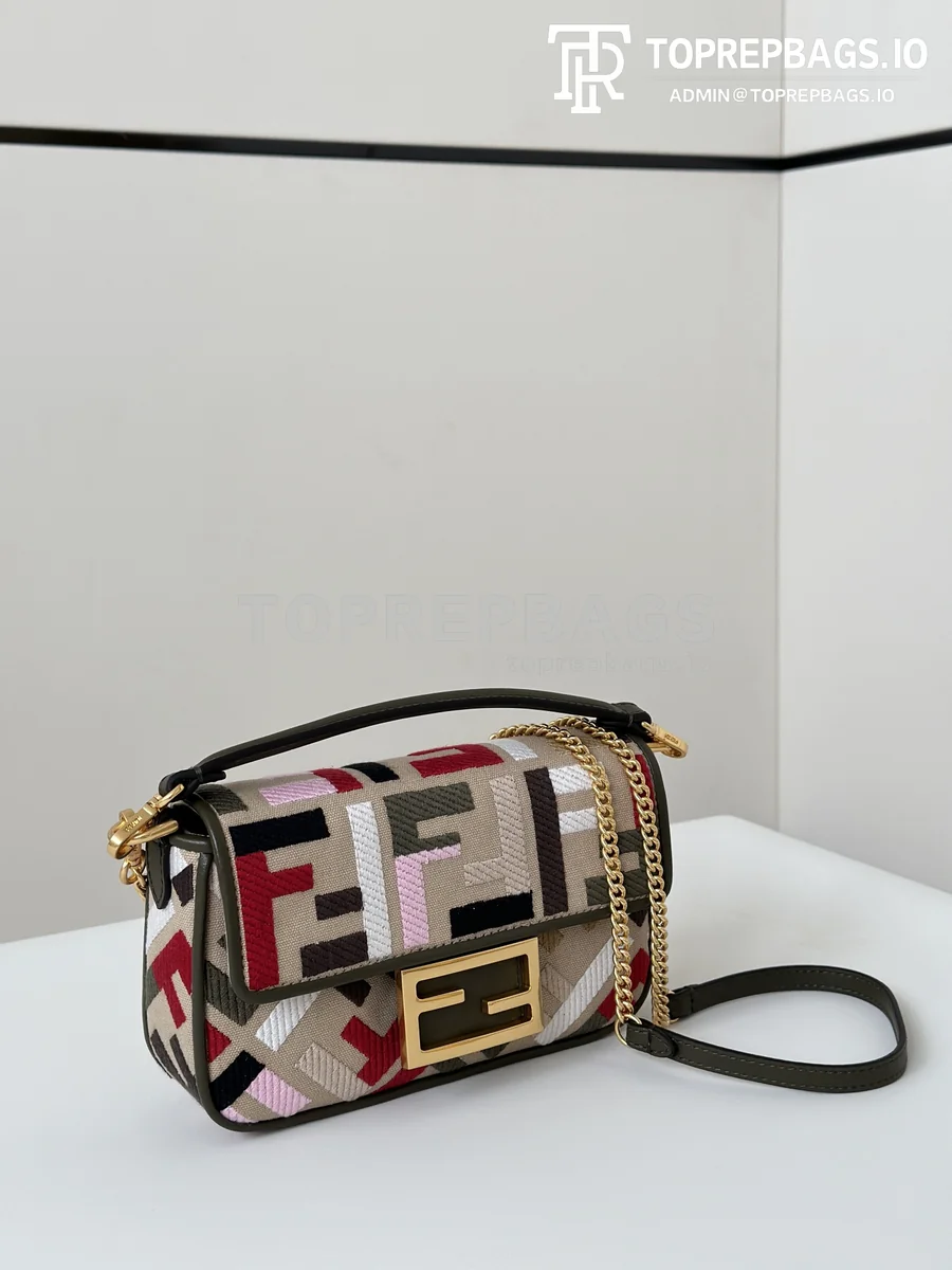 i1723779852_9898_1 Fendi Baguette Mini in Beige