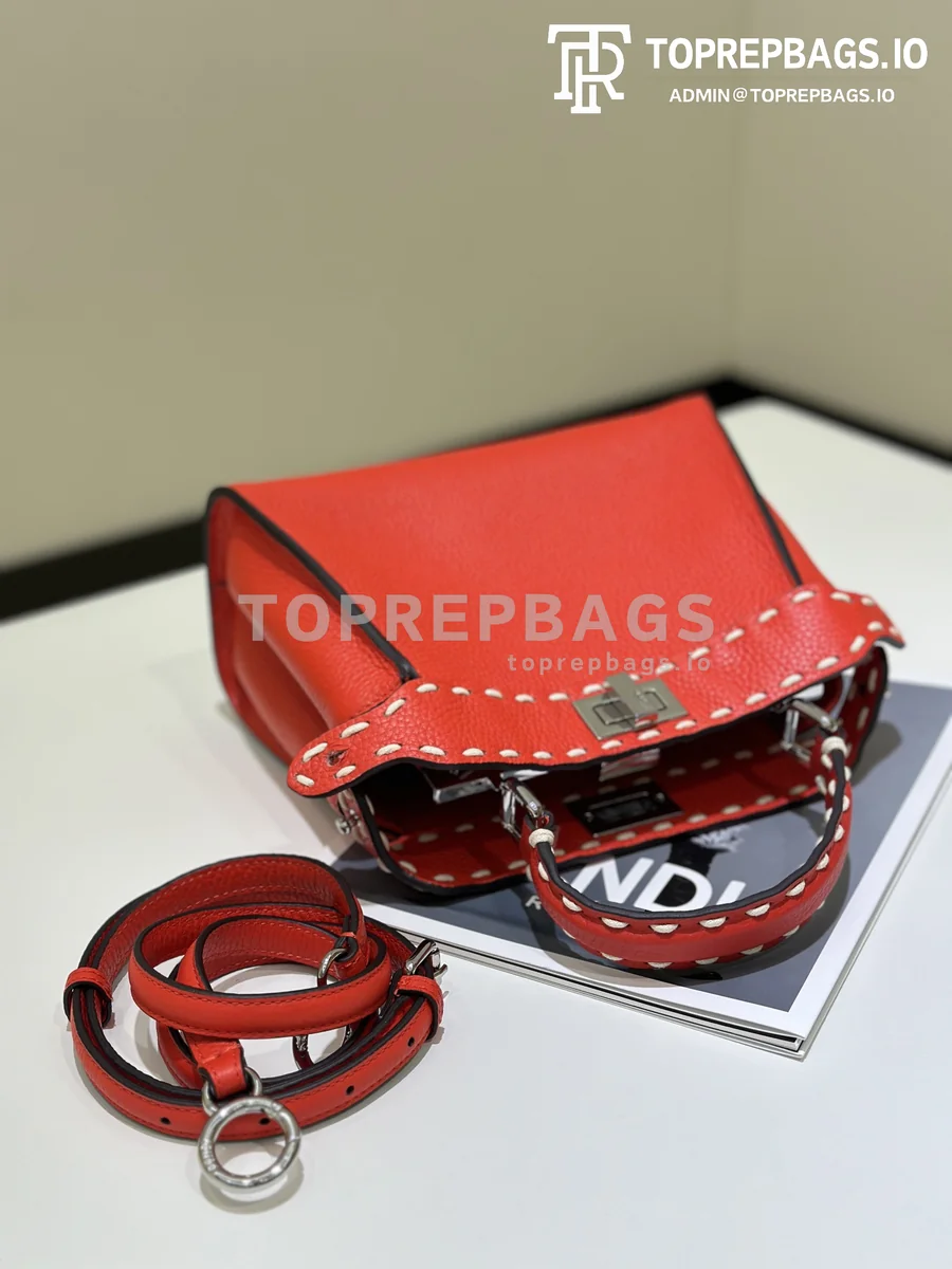 i1725267932_1040_1 Fendi Peekaboo in Red