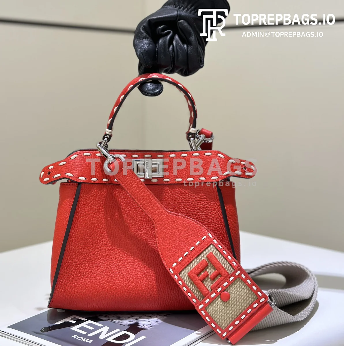 i1725267932_1256_0 Fendi Peekaboo in Red