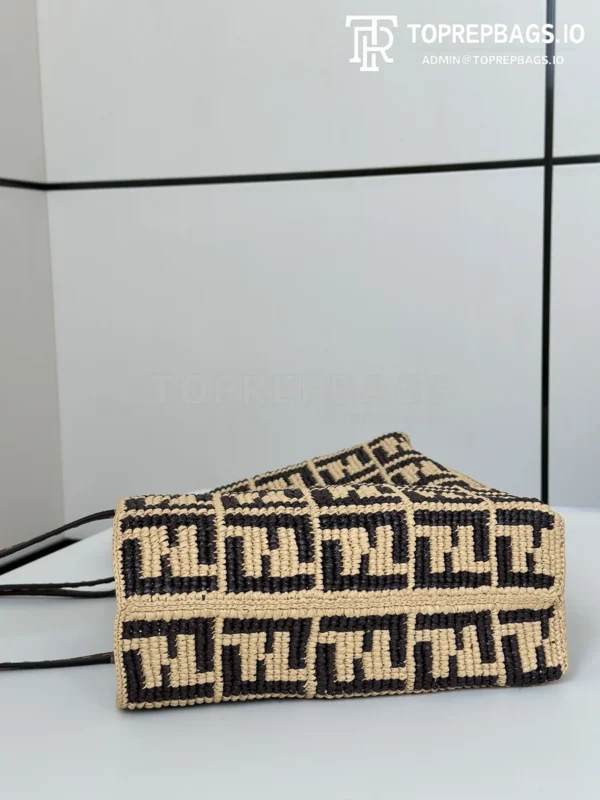 i1725434323_1820_2 Fendi Roll in Beige