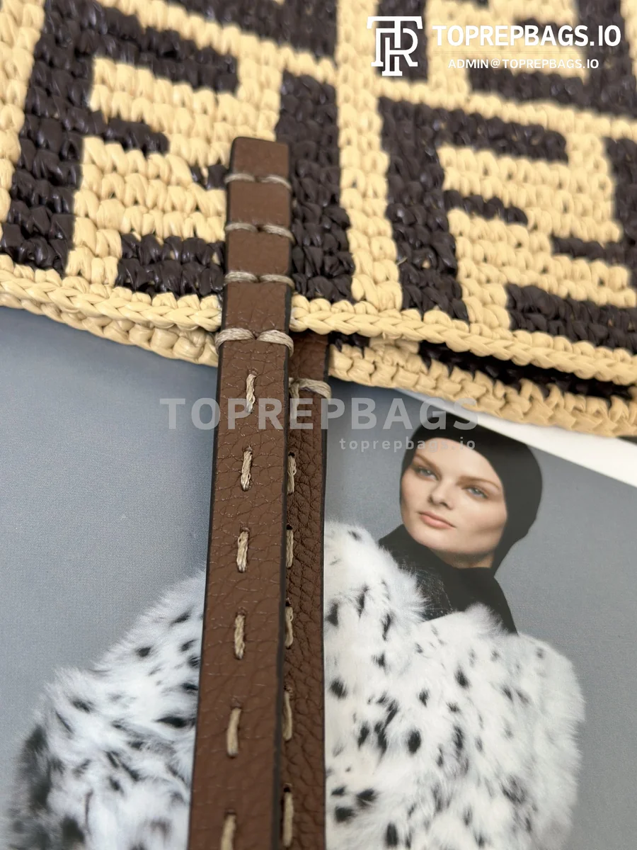 i1725434323_2793_3 Fendi Roll in Beige
