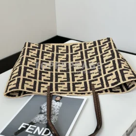Fendi Roll in Beige