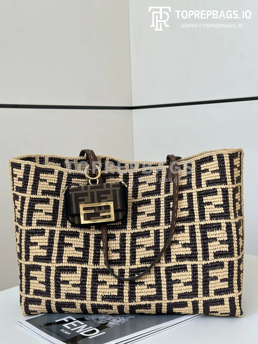 i1725434323_7019_0 Fendi Roll in Beige