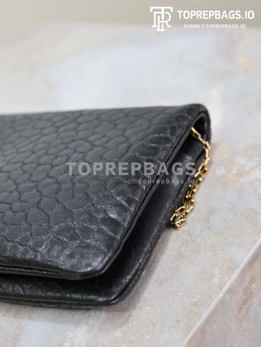 i1726302560_8151_0 YSL Calypso Mini in Black