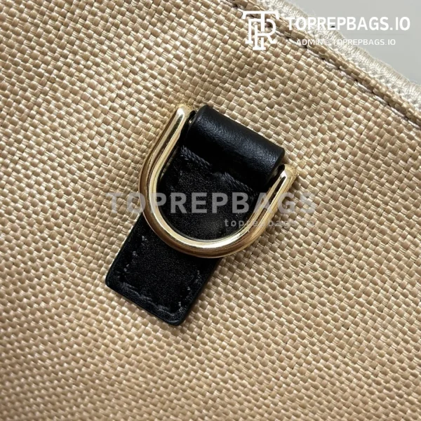 i1727247728_3133_8 Fendi Sunshine Shopper in Beige