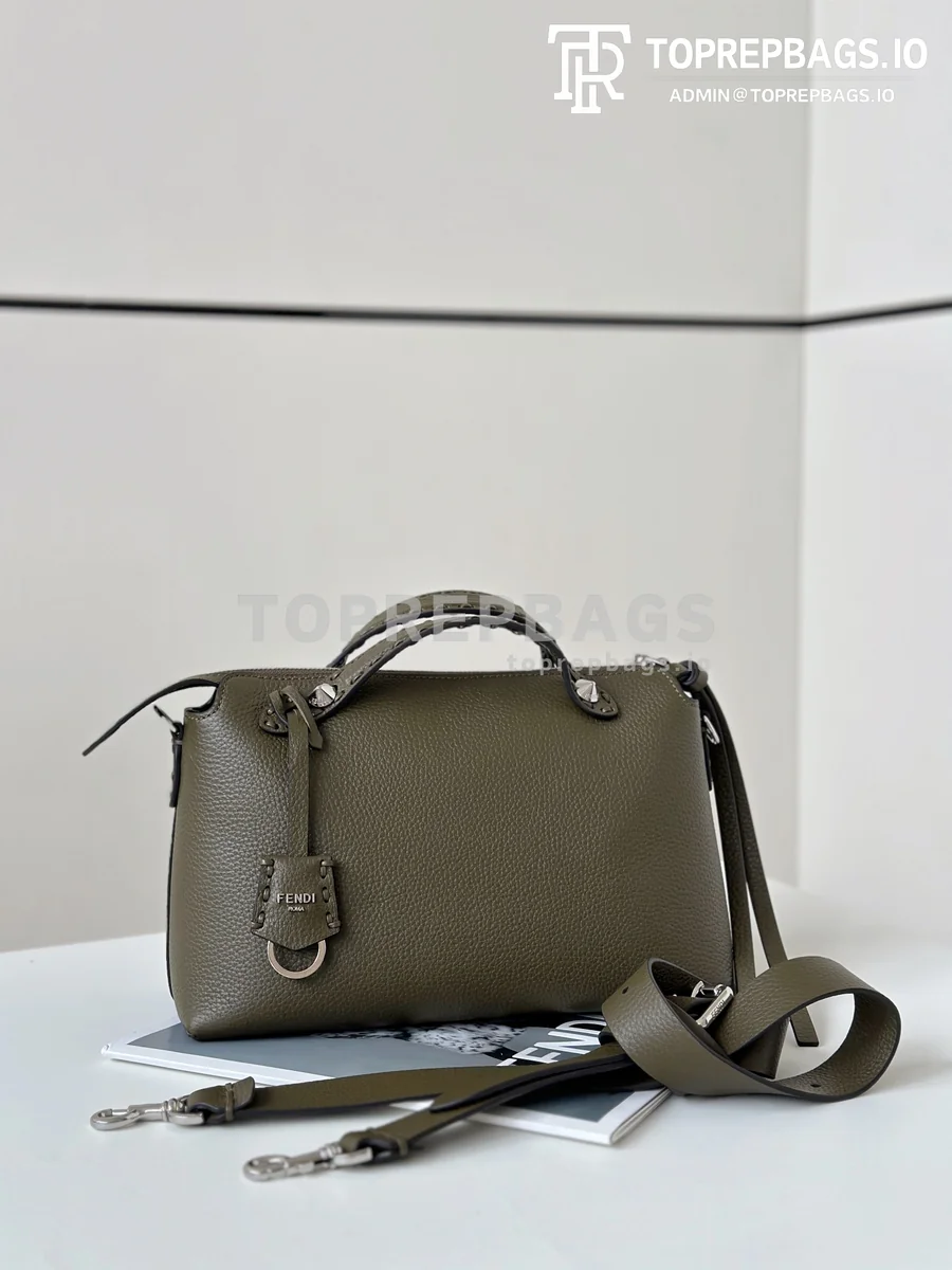 i1727343500_4437_1 Fendi By The Way Selleria in Green