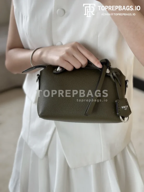 i1727345358_8416_4 Fendi By The Way Selleria in Green