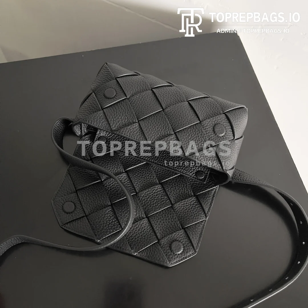 i1727661421_8706_1 Bottega Veneta Diago in Black