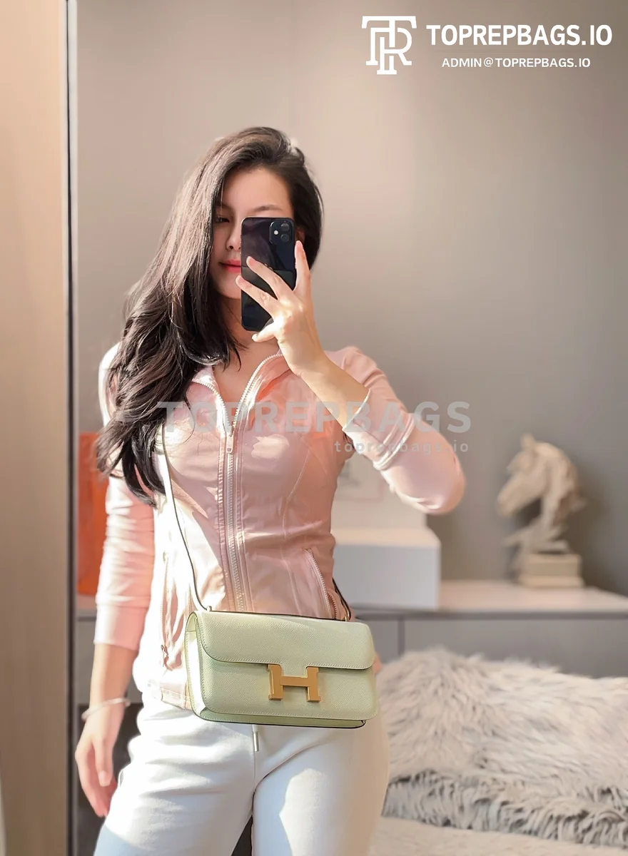 i1728468837_1844_1 Hermes Constance in Green