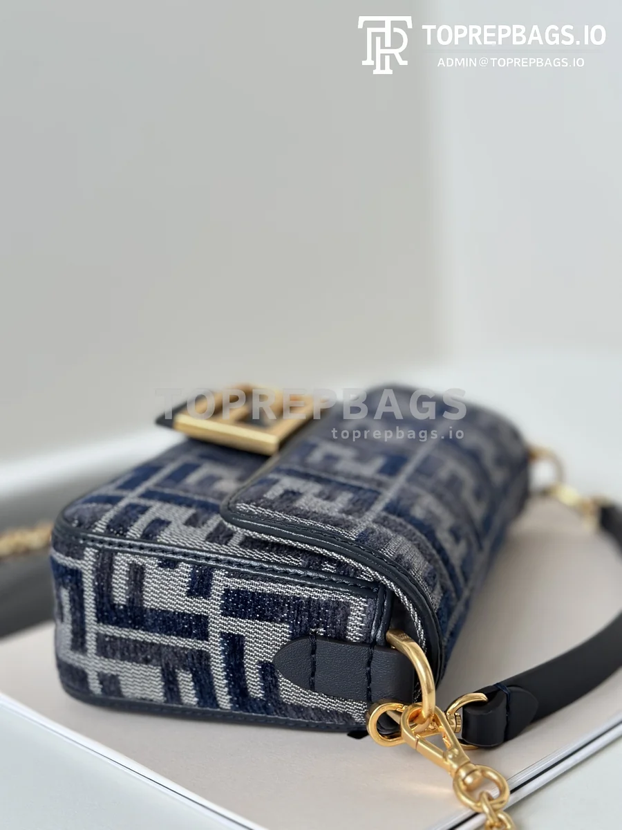 i1728987912_5022_2 Fendi Baguette Small in Grey