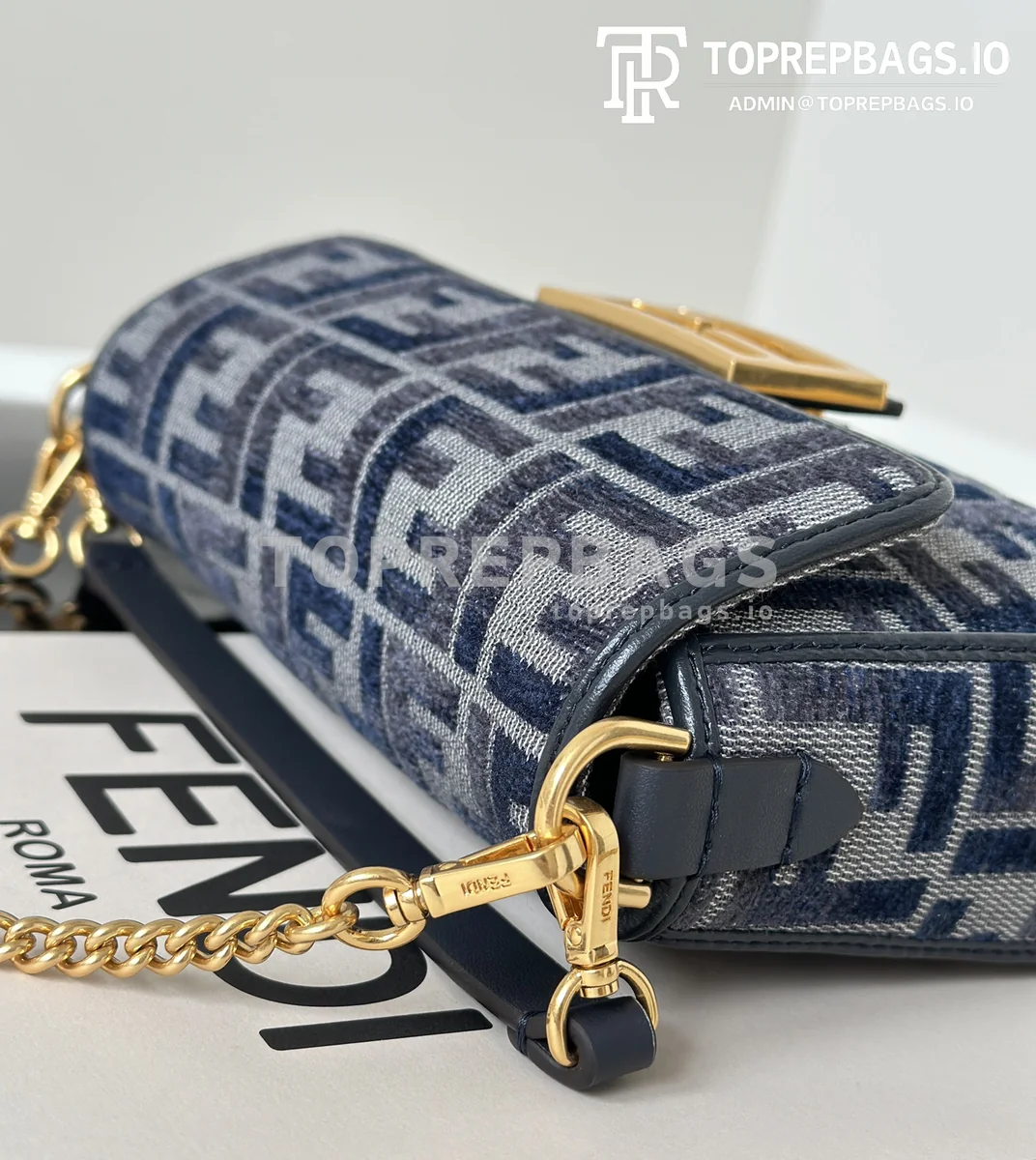 i1728987991_117_0 Fendi Baguette Small in Grey