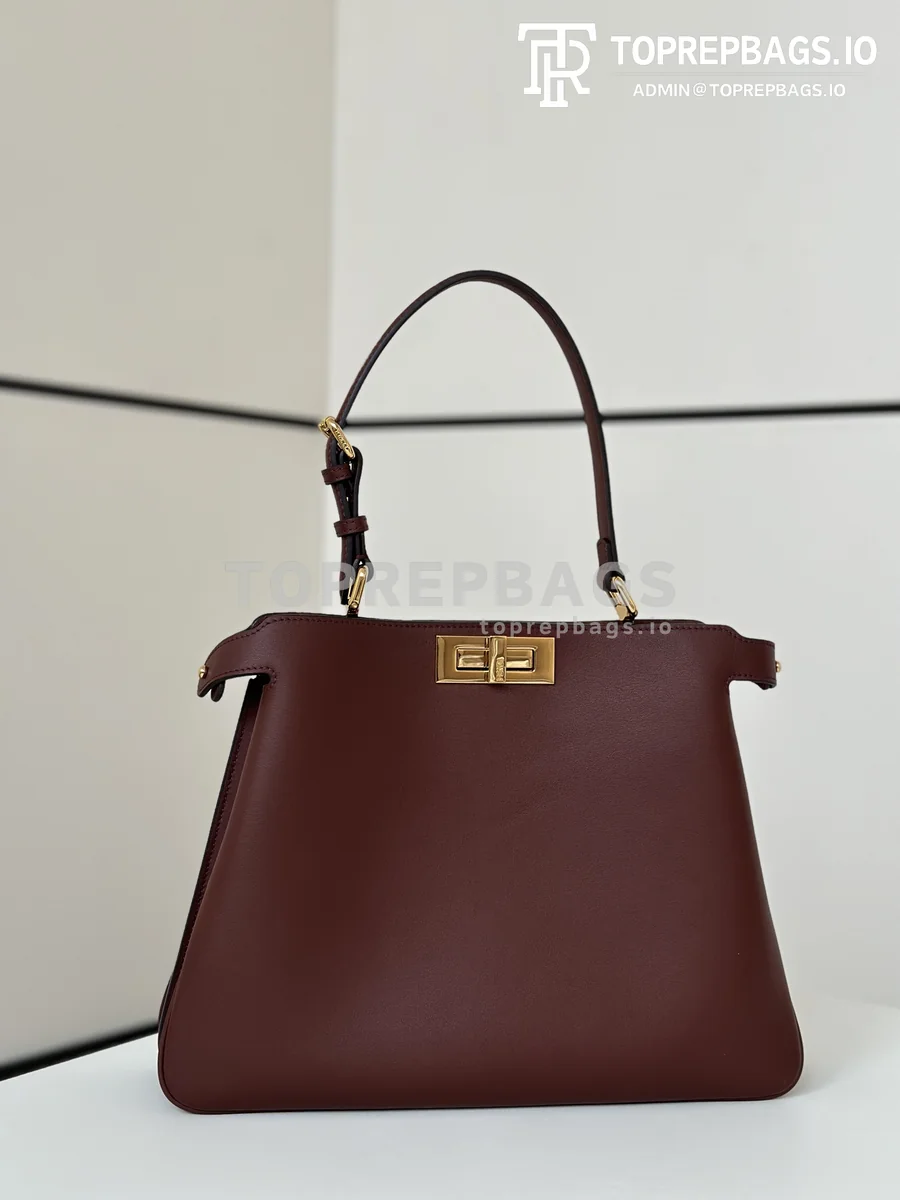 i1728990202_2751_0 Fendi Peekaboo Medium in Brown