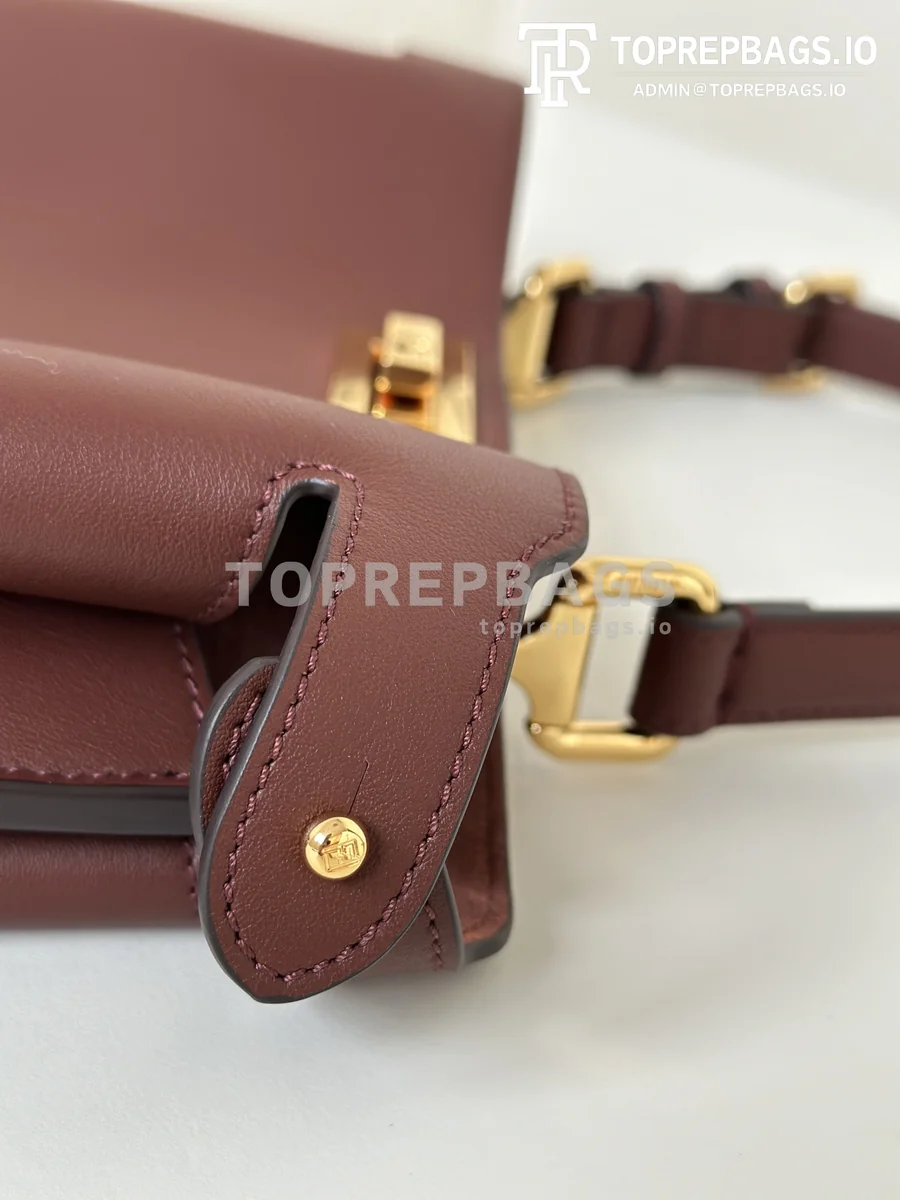 i1728990202_644_5 Fendi Peekaboo Medium in Brown