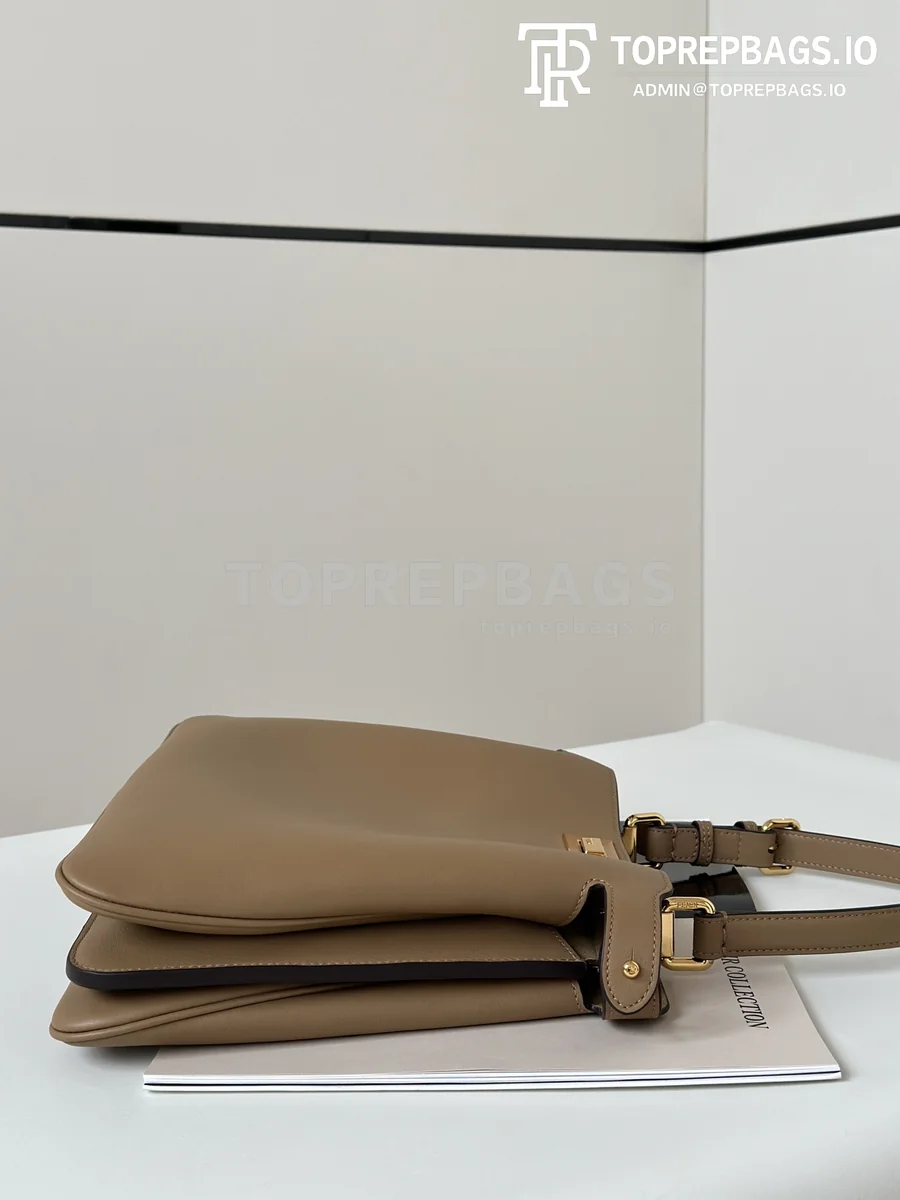 i1728991298_3051_3 Fendi Peekaboo Medium in Taupe