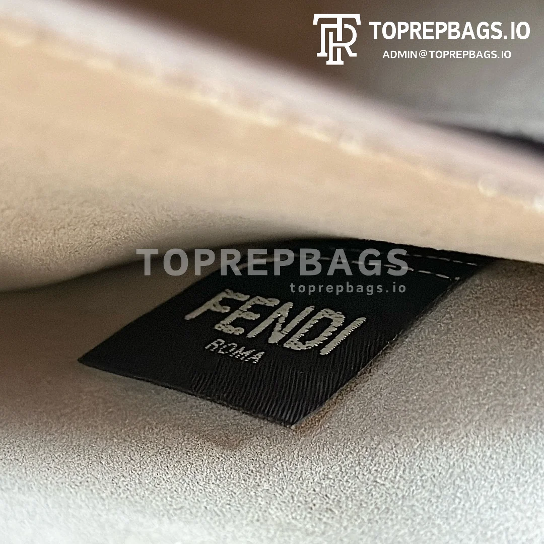 i1730537900_1801_6 Fendi Peekaboo Large in Taupe