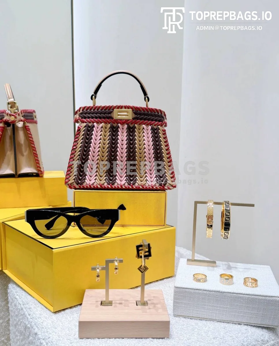 i1731667376_9452_3 Fendi Peekaboo ISeeU in Khaki