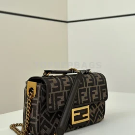 Fendi Baguette in Brown