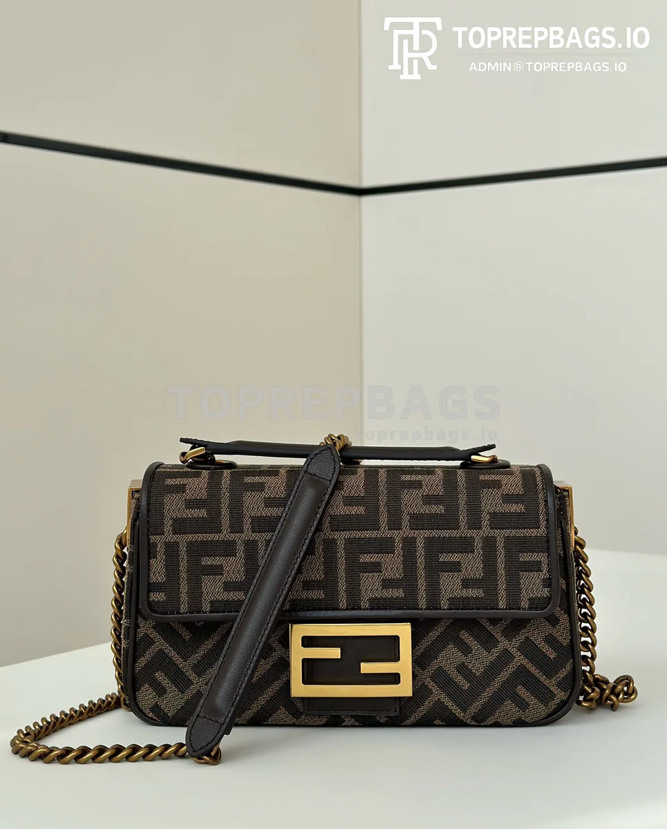 i1736591290_6869_0 Fendi Baguette in Brown