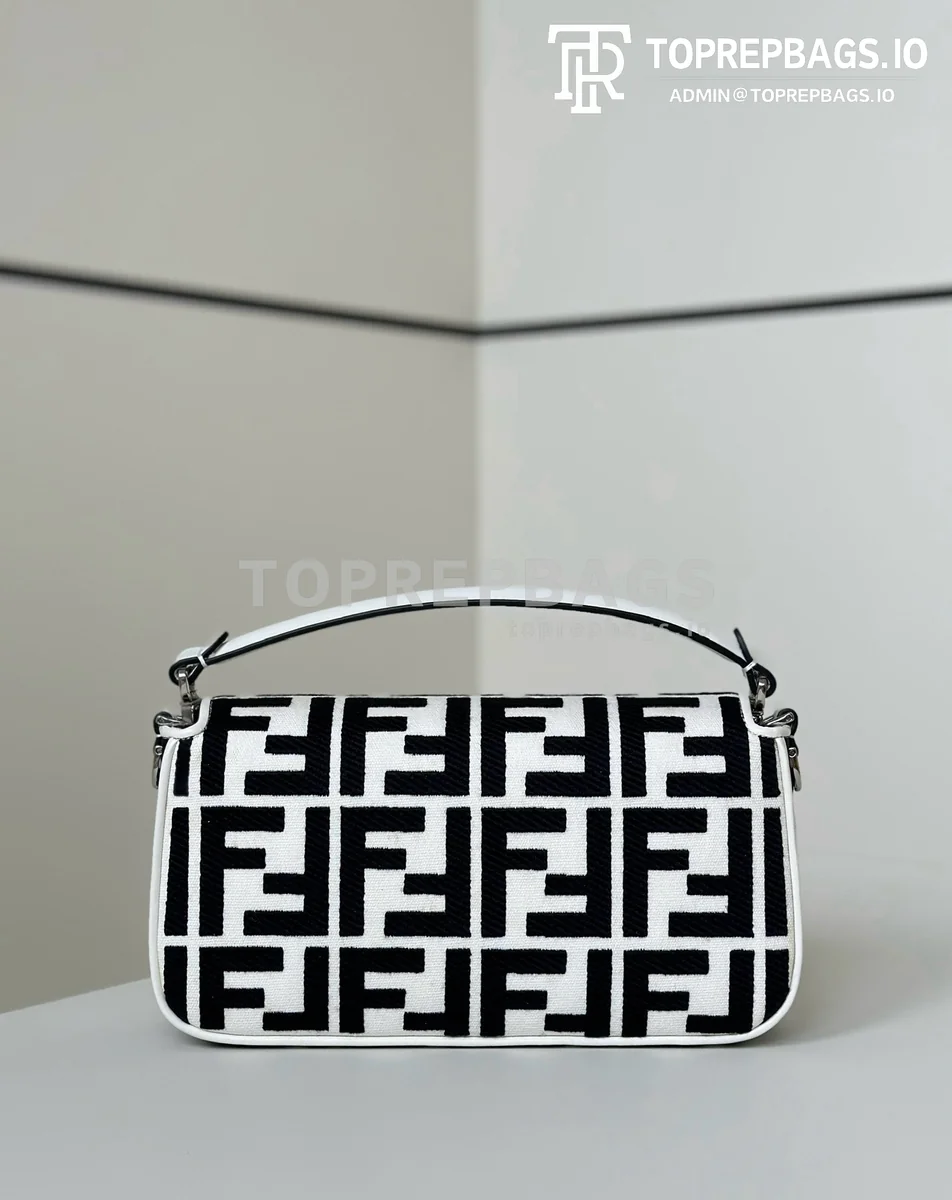 i1744606814_2676_2 Fendi Baguette in White