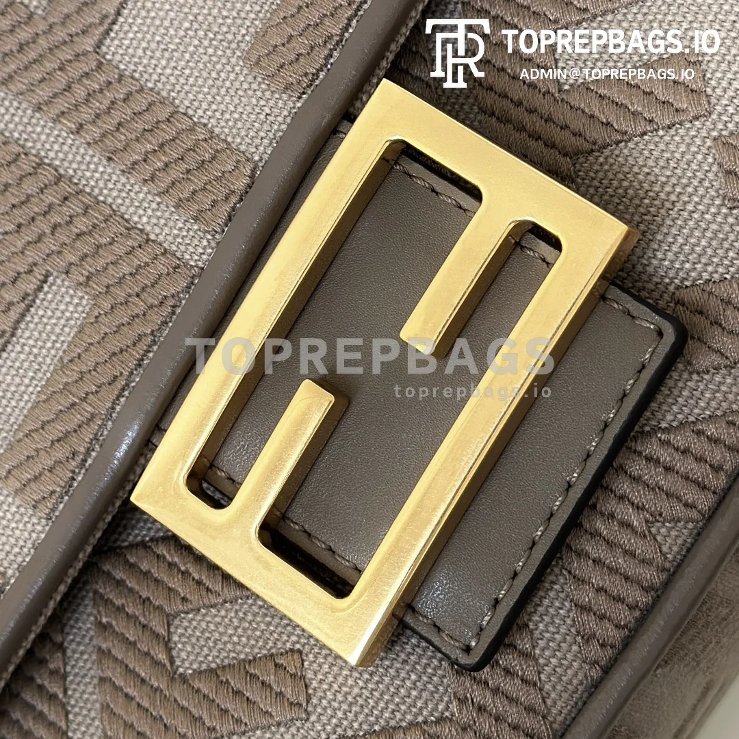 i1745126543_5640_3 Fendi Baguette in Taupe