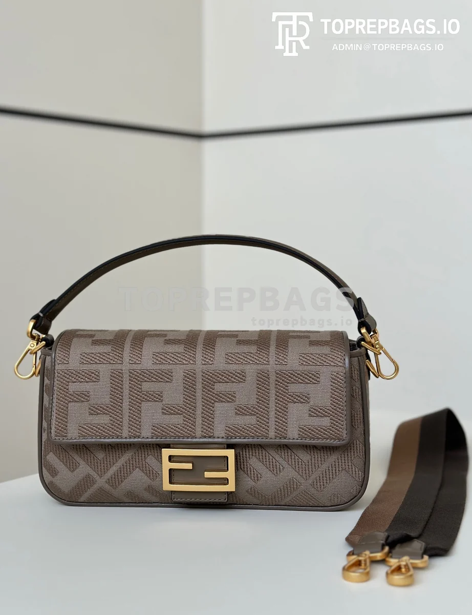 i1745126543_6239_0 Fendi Baguette in Taupe