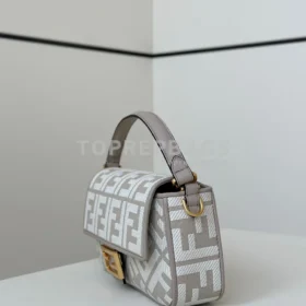Fendi Baguette in Grey