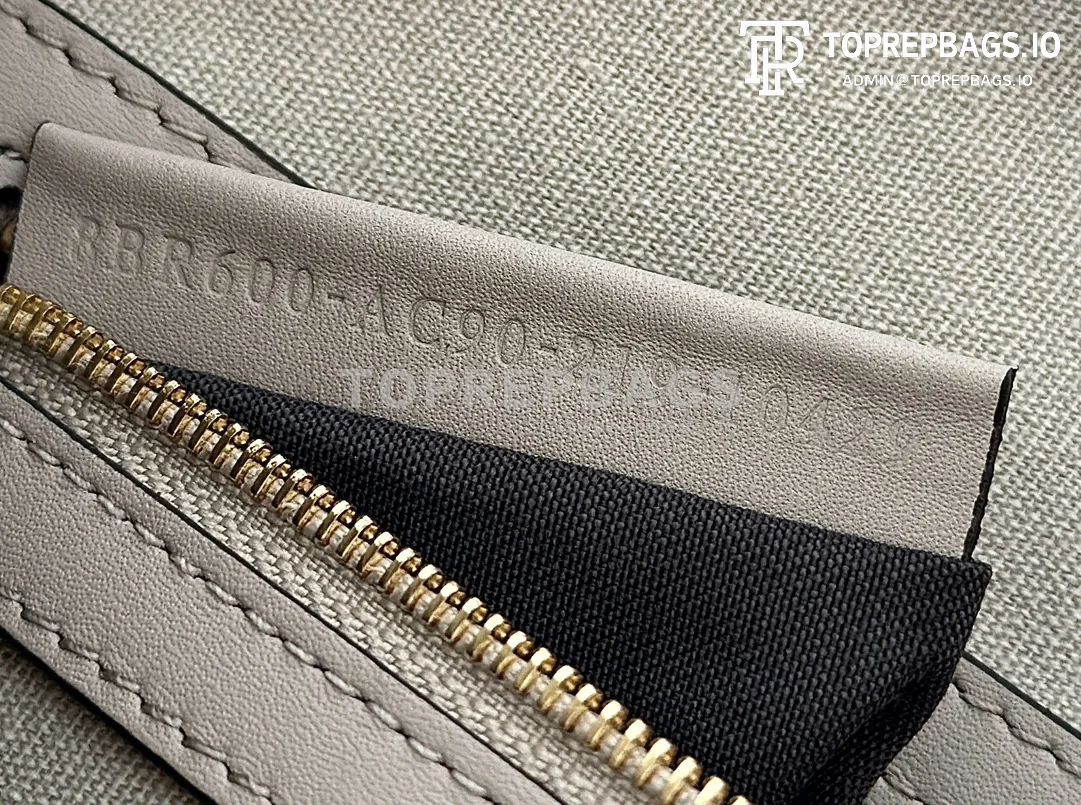 i1745126931_9300_7 Fendi Baguette in Grey
