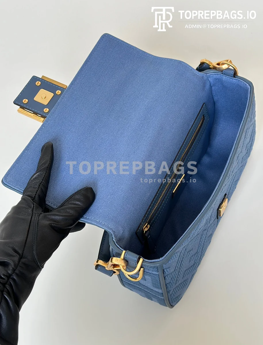 i1745640056_2778_8 Fendi Baguette in Blue