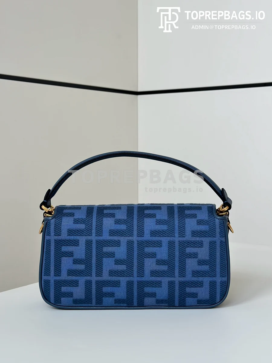 i1745640056_2966_2 Fendi Baguette in Blue