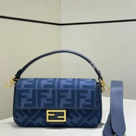 i1745640056_4883_0 Fendi Baguette in Blue