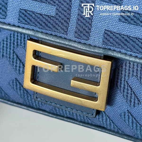 i1745640056_7995_4 Fendi Baguette in Blue