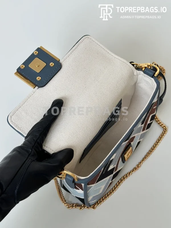 i1745644556336_5442_0_8 Fendi Baguette in Blue