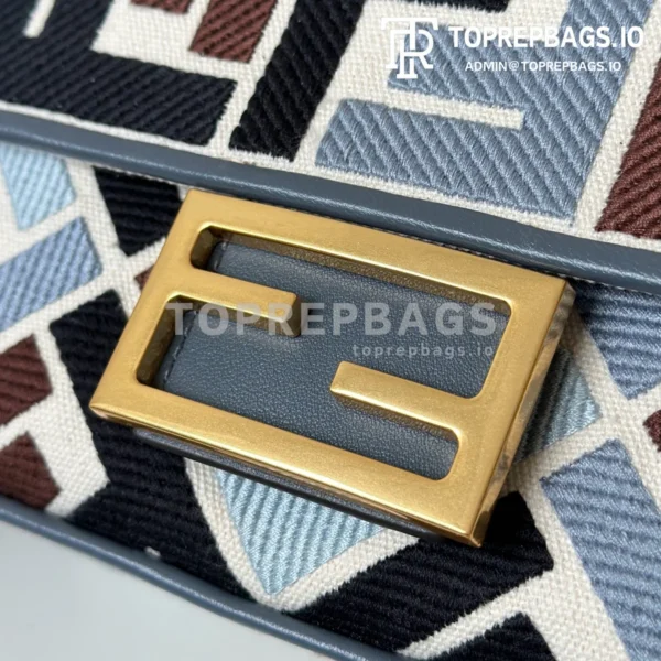 i1745644557599_4754_0_4 Fendi Baguette in Blue