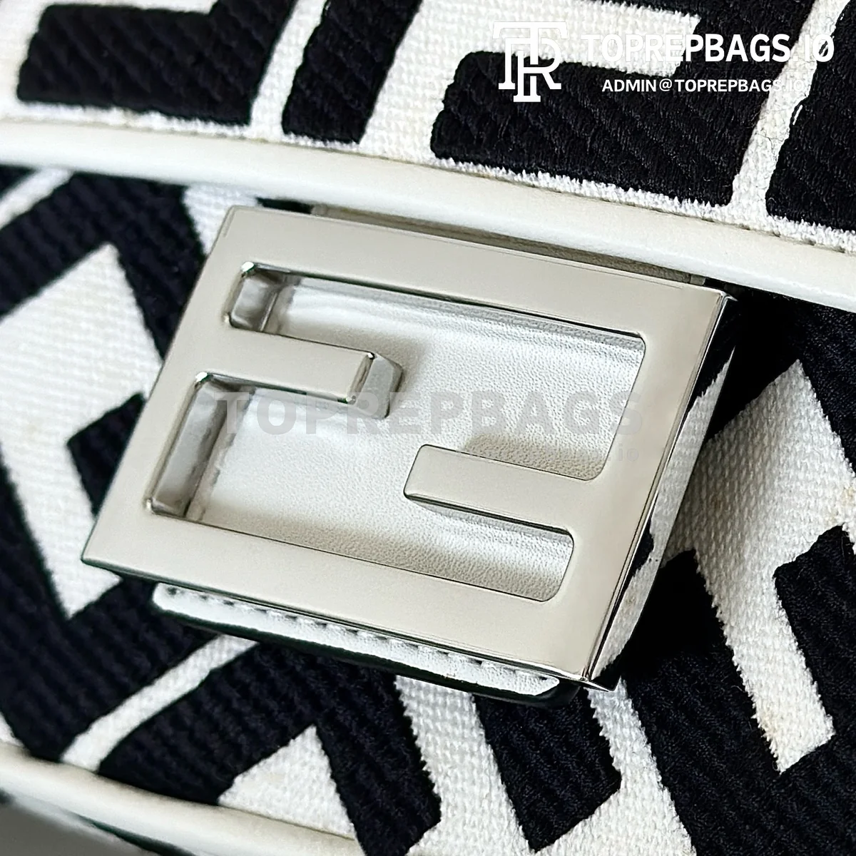 i1745644849184_4252_0_4 Fendi Baguette in White