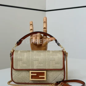 i1745645027758_8383_0_0 Fendi Baguette in Beige
