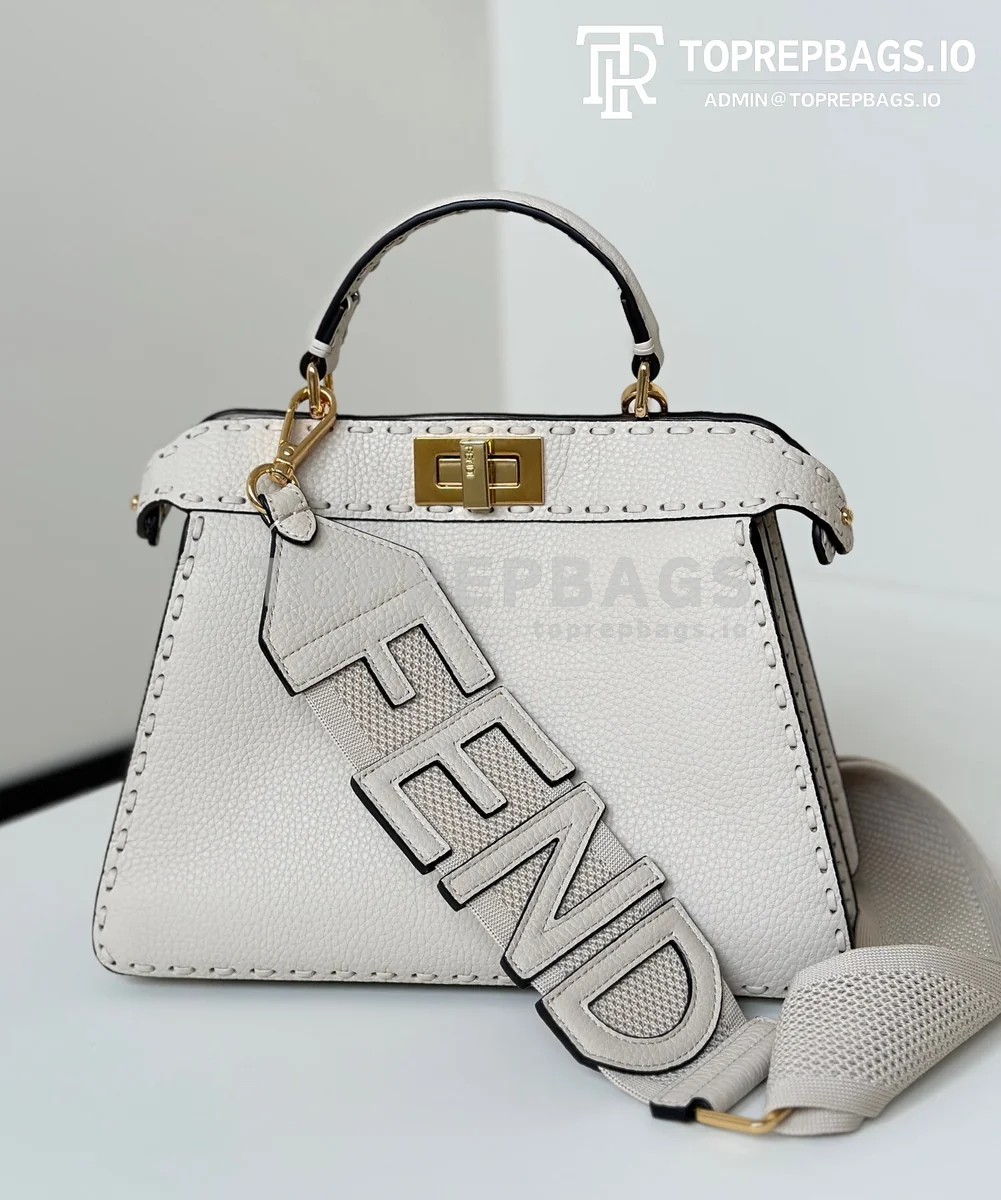 i1745740411_2891_0 Fendi Peekaboo Small in White
