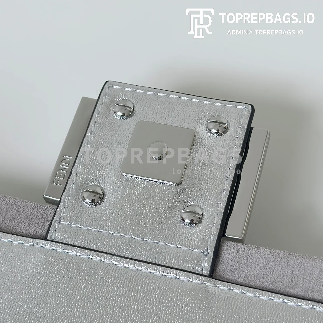 i1746195770_872_5 Fendi Baguette Mini in Grey