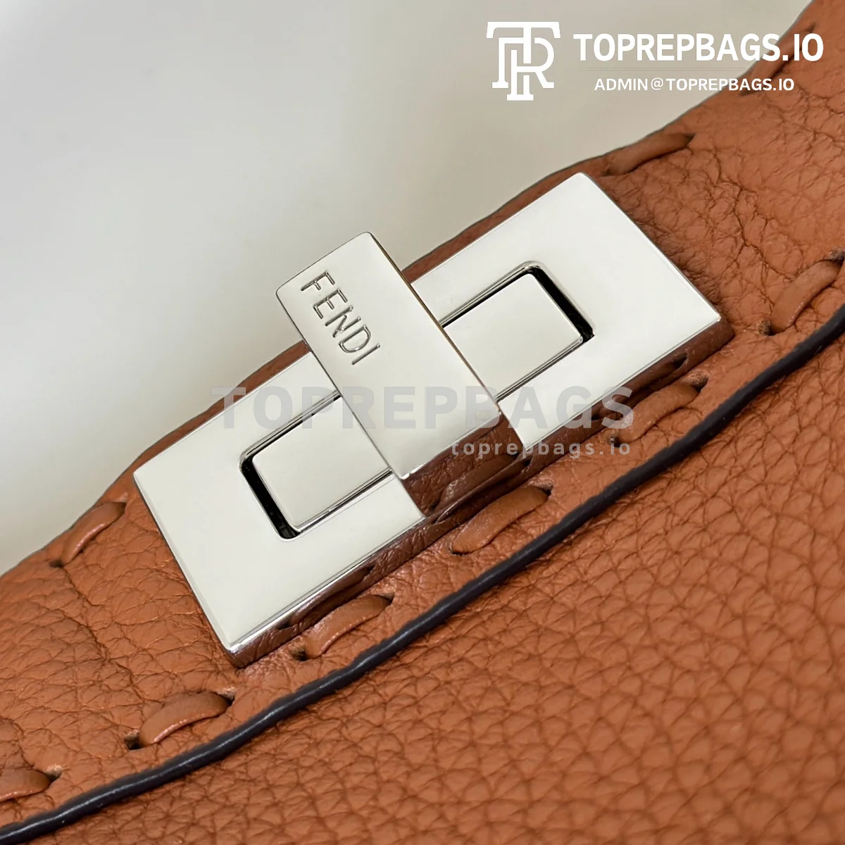 i1746598585673_5261_0_4 Fendi Peekaboo Small in Brown