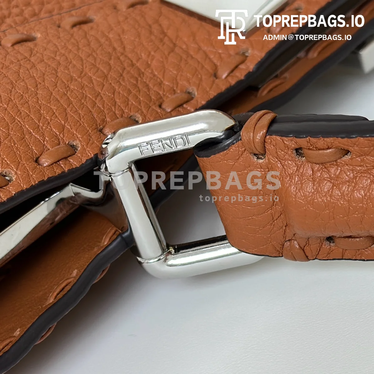 i1746598721737_8043_0_4 Fendi Peekaboo Medium in Brown