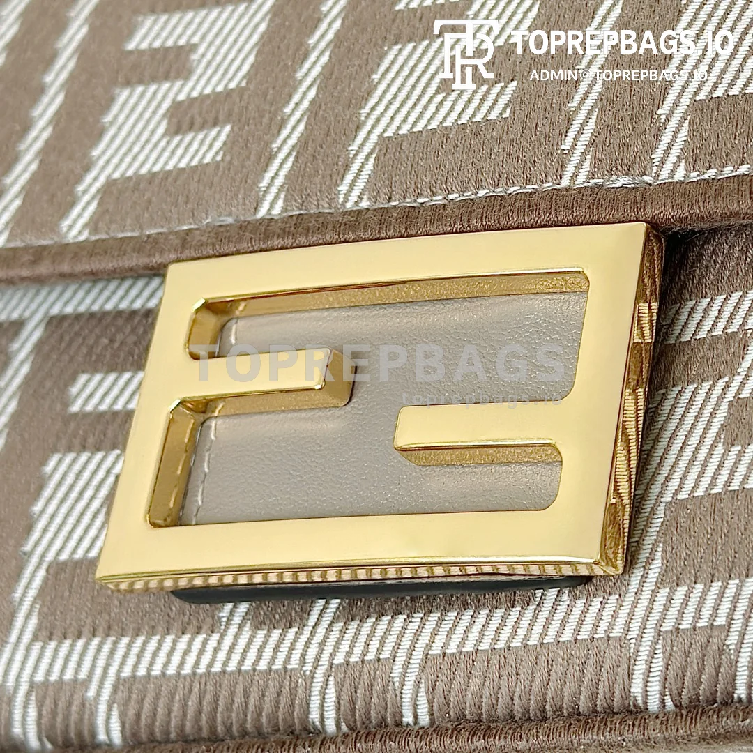 i1747041359_4638_4 Fendi Baguette in Taupe