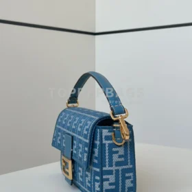 Fendi Baguette Medium in Blue