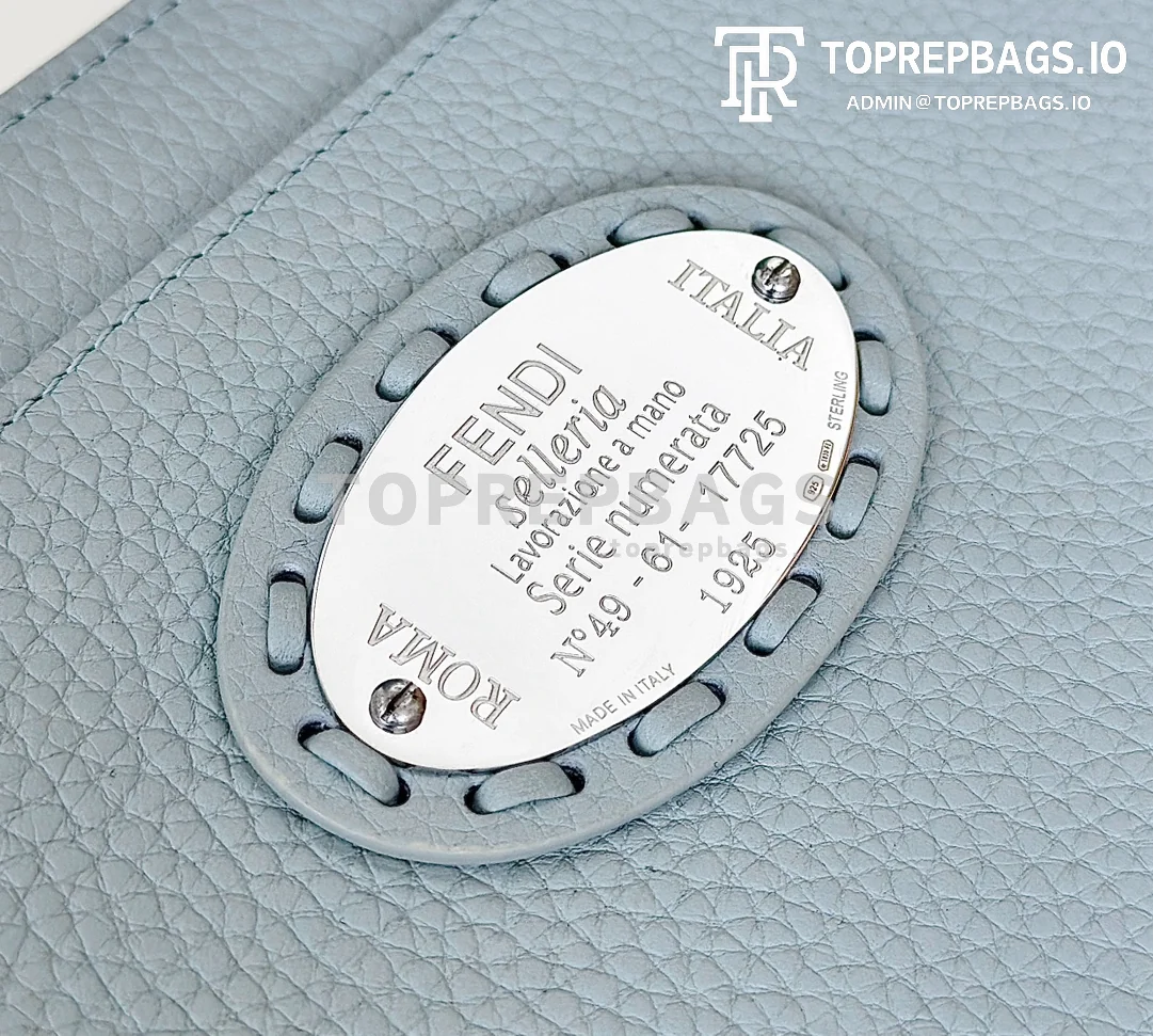 i1748076098_5628_3 Fendi Peekaboo Medium in Blue