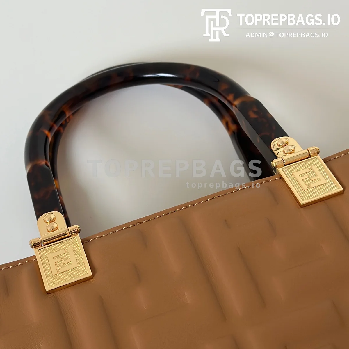 i1748246918959_2428_0_3 Fendi Sunshine Shopper Small in Brown