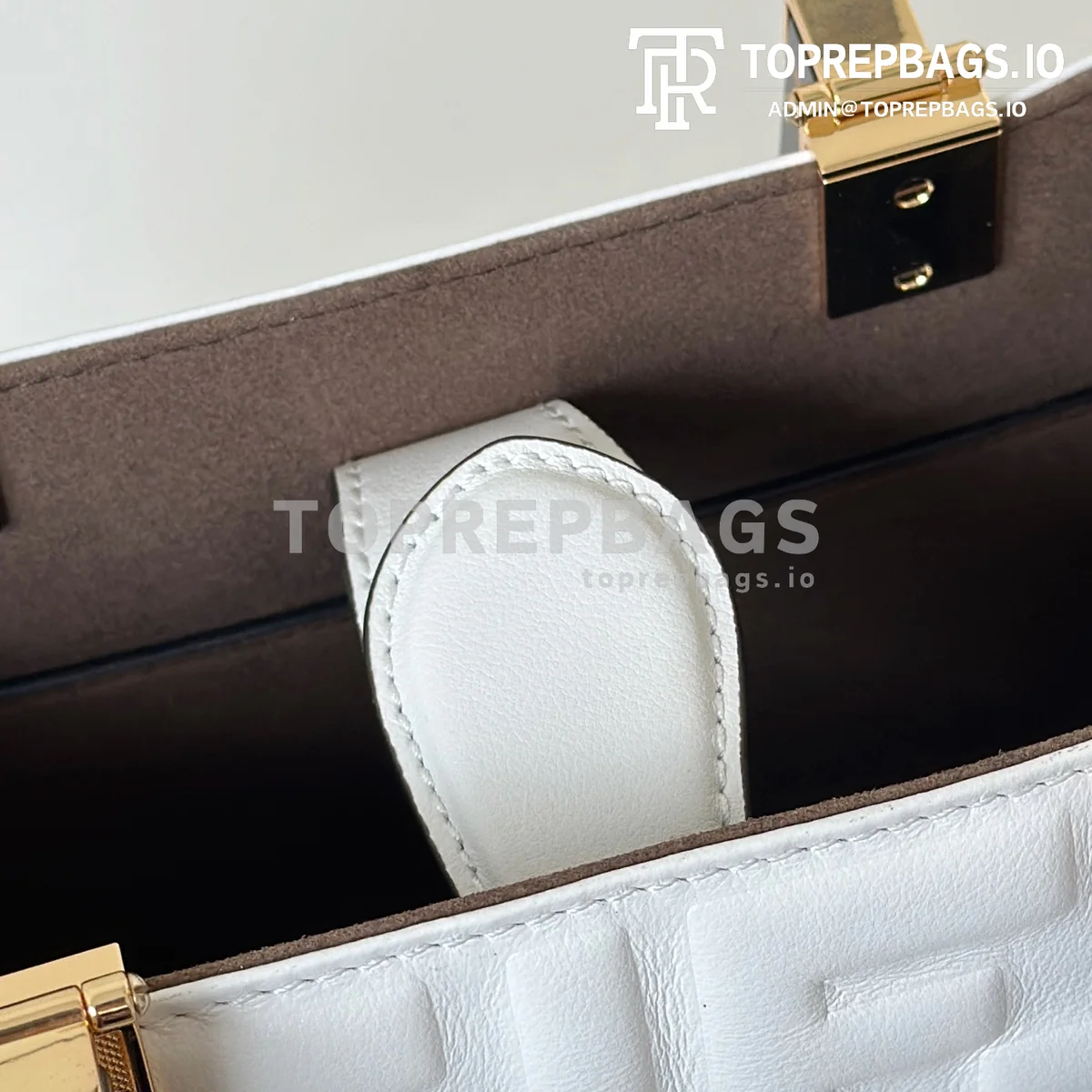 i1748247038457_8507_0_4 Fendi Sunshine Shopper in White