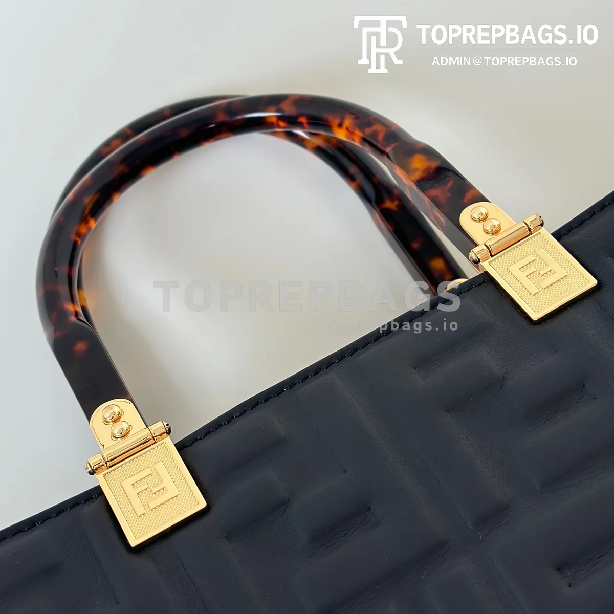 i1748247208917_5871_0_6 Fendi Sunshine Shopper Small in Black